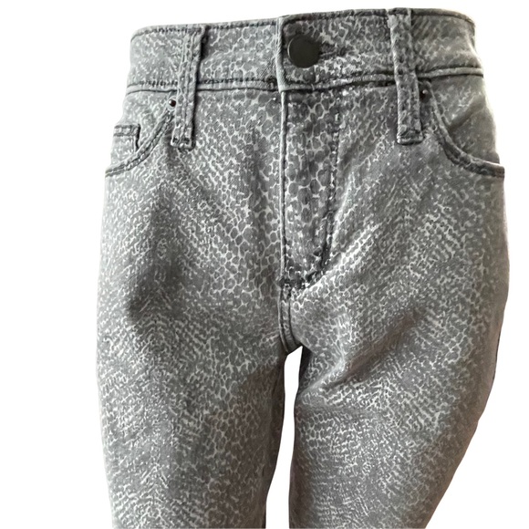 Universal Thread jeans size 2/26 R - Picture 2 of 11